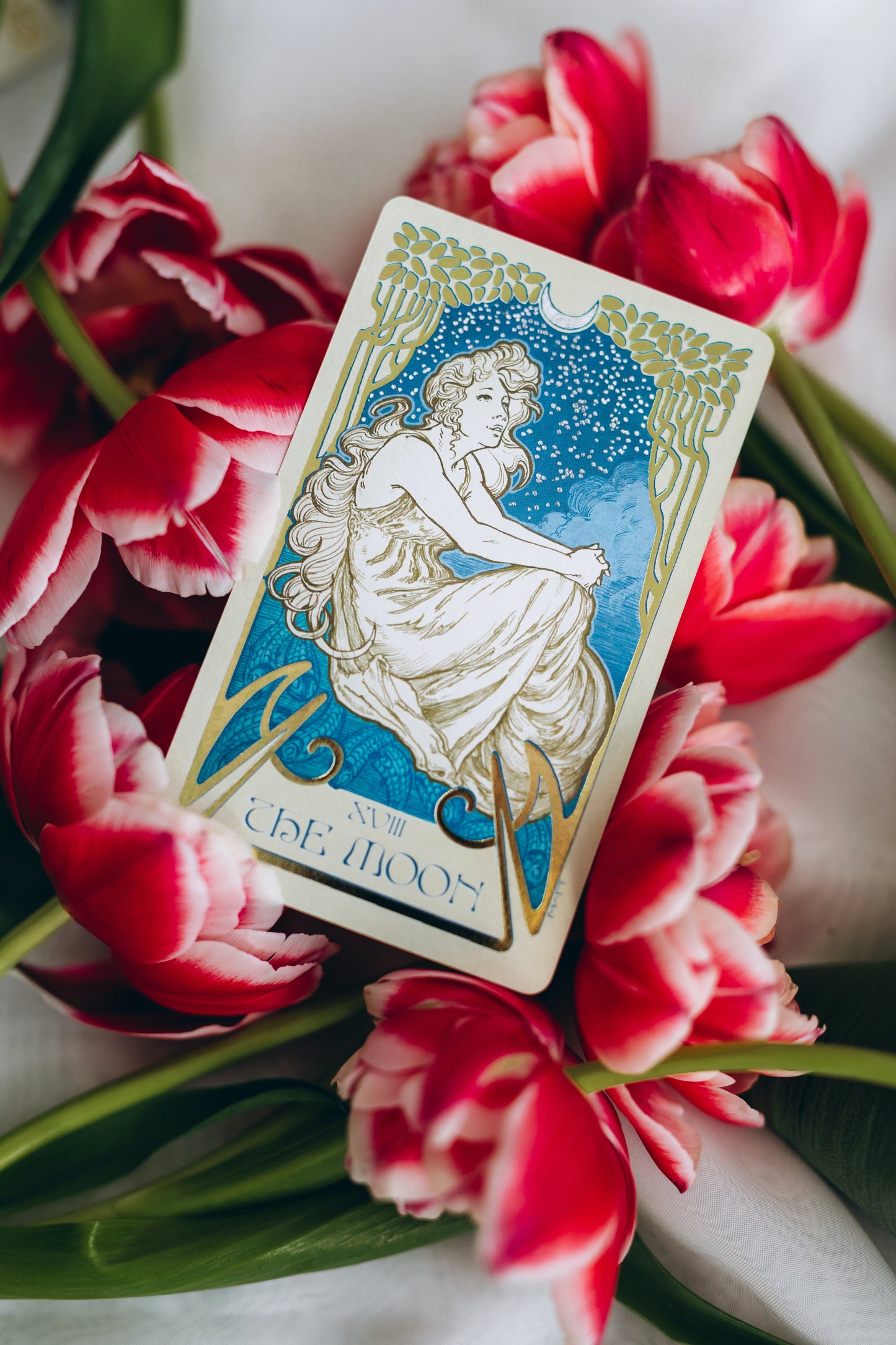 INTUITIVE TAROT READING